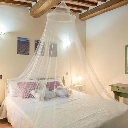 Agriturismo Podere Toscano *